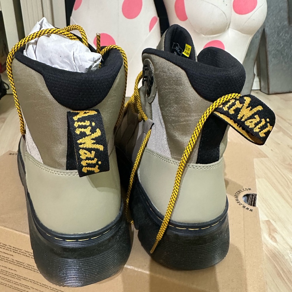 Dr. Martens Boury pale olive Hiking Boots - Picture 4 of 6